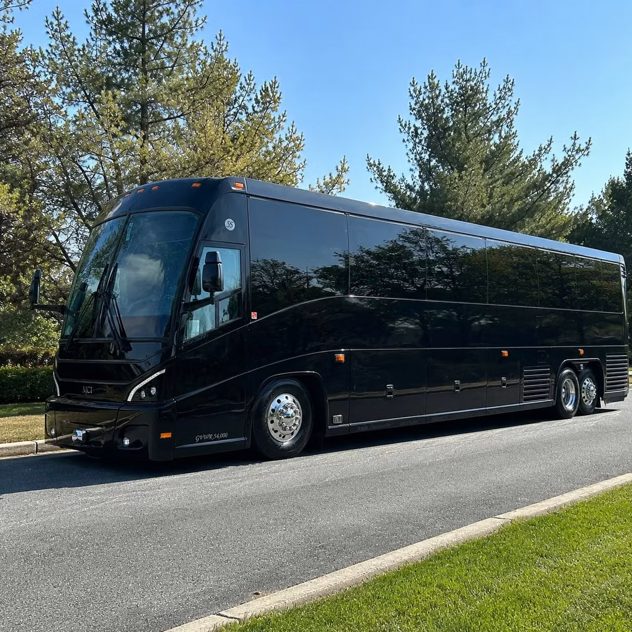 airport transfer shuttles for government groups flying through miami international
