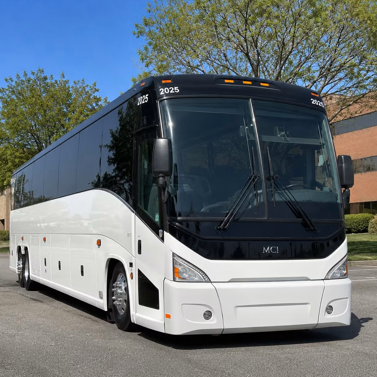 fpl solar amphitheater and outdoor concert transportation from doral