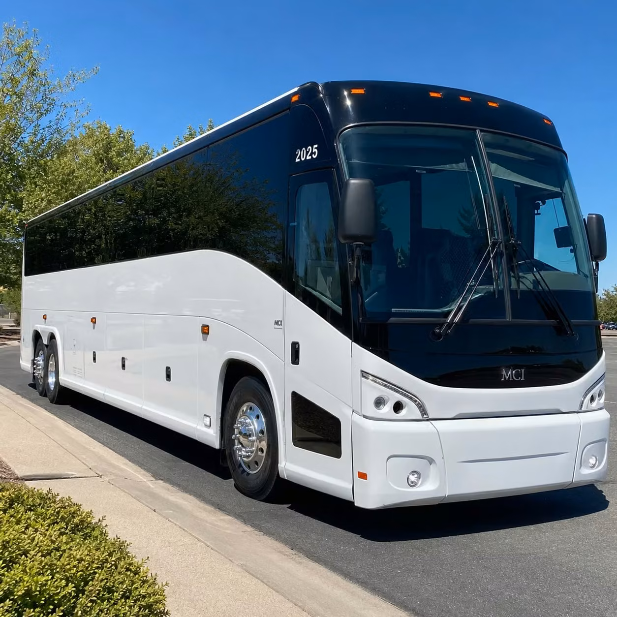 shuttle buses for sunday services and weekly ministries in doral
