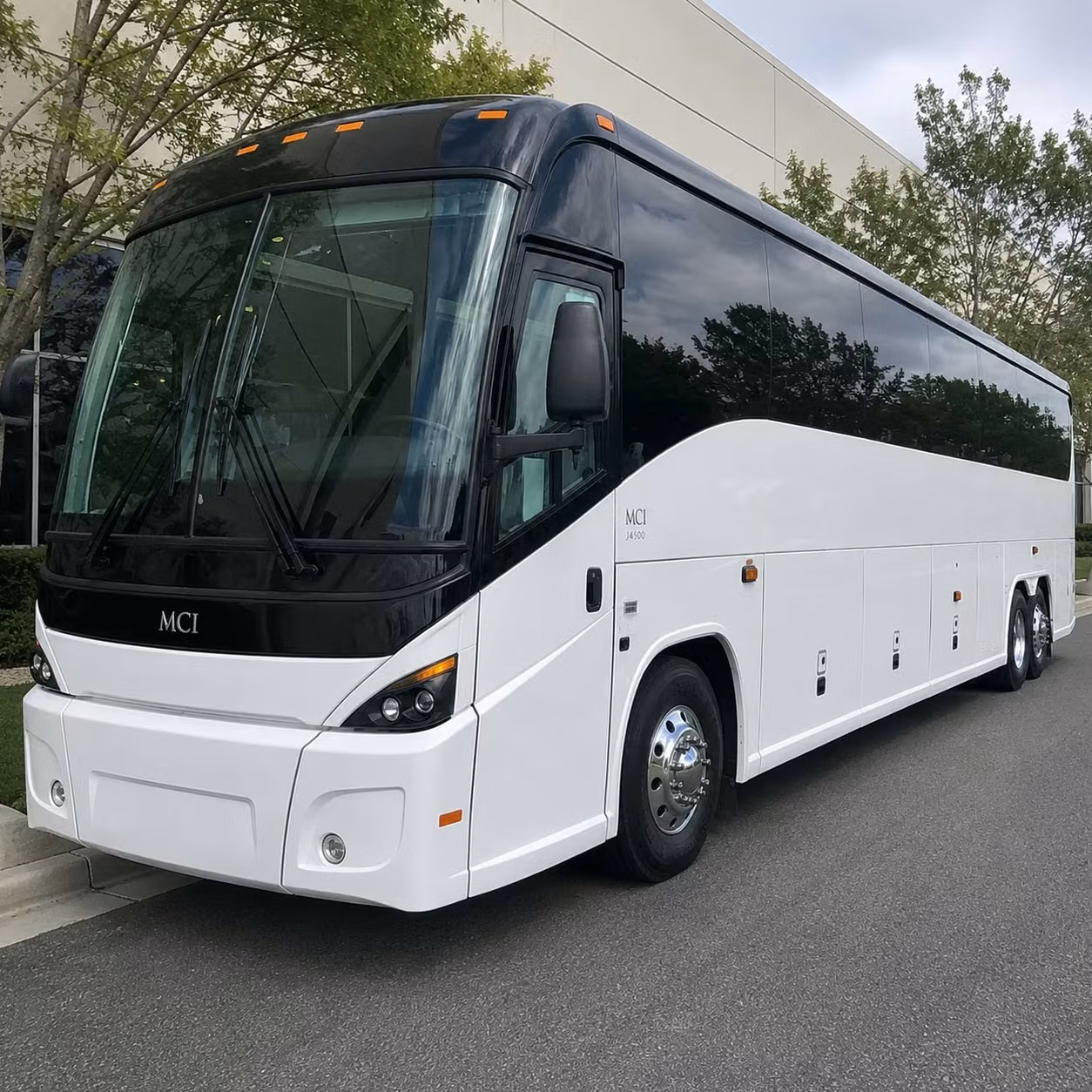 with charterbusrentaldoralfl com you get tons of options for employee transportation in doral never just one fleet